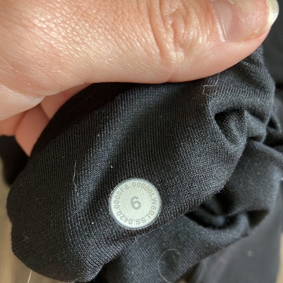 Lululemon 7/8 leggings - Picture 3 of 5